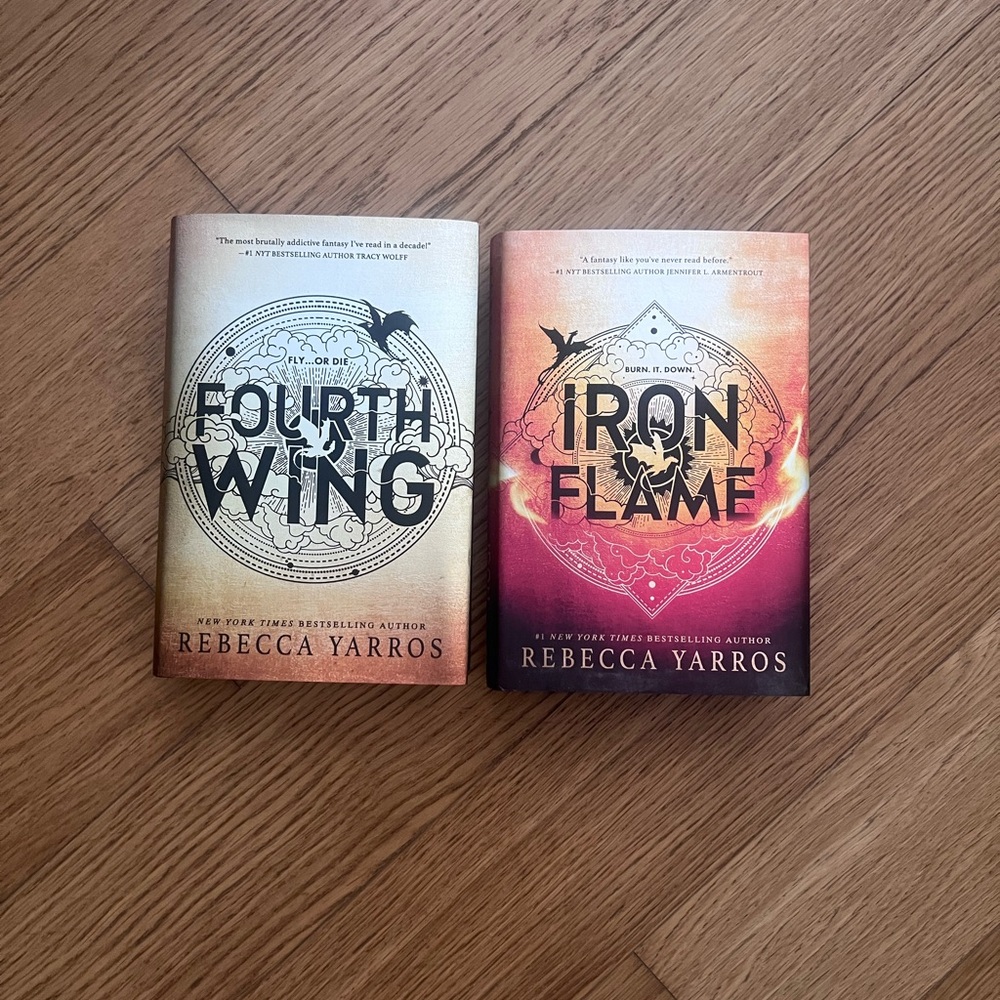 Books 1 & 2 - Fourth Wing & Iron Flame by Rebecca Yarros
